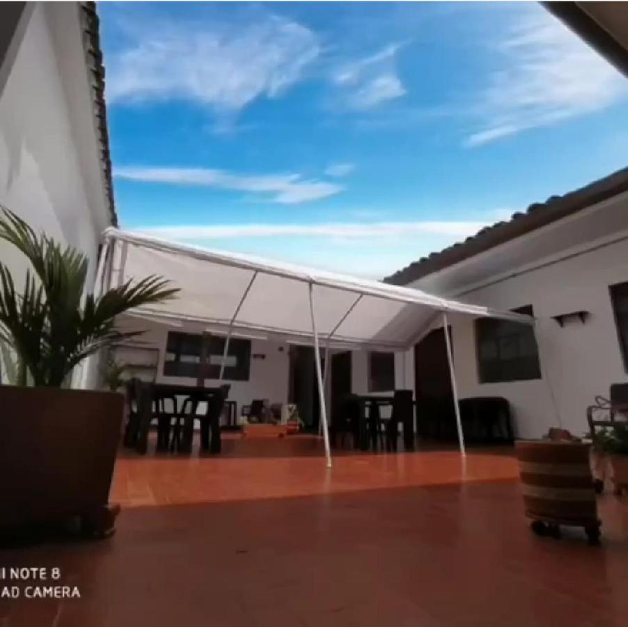Hostel El Jardin Popayan Bagian luar foto